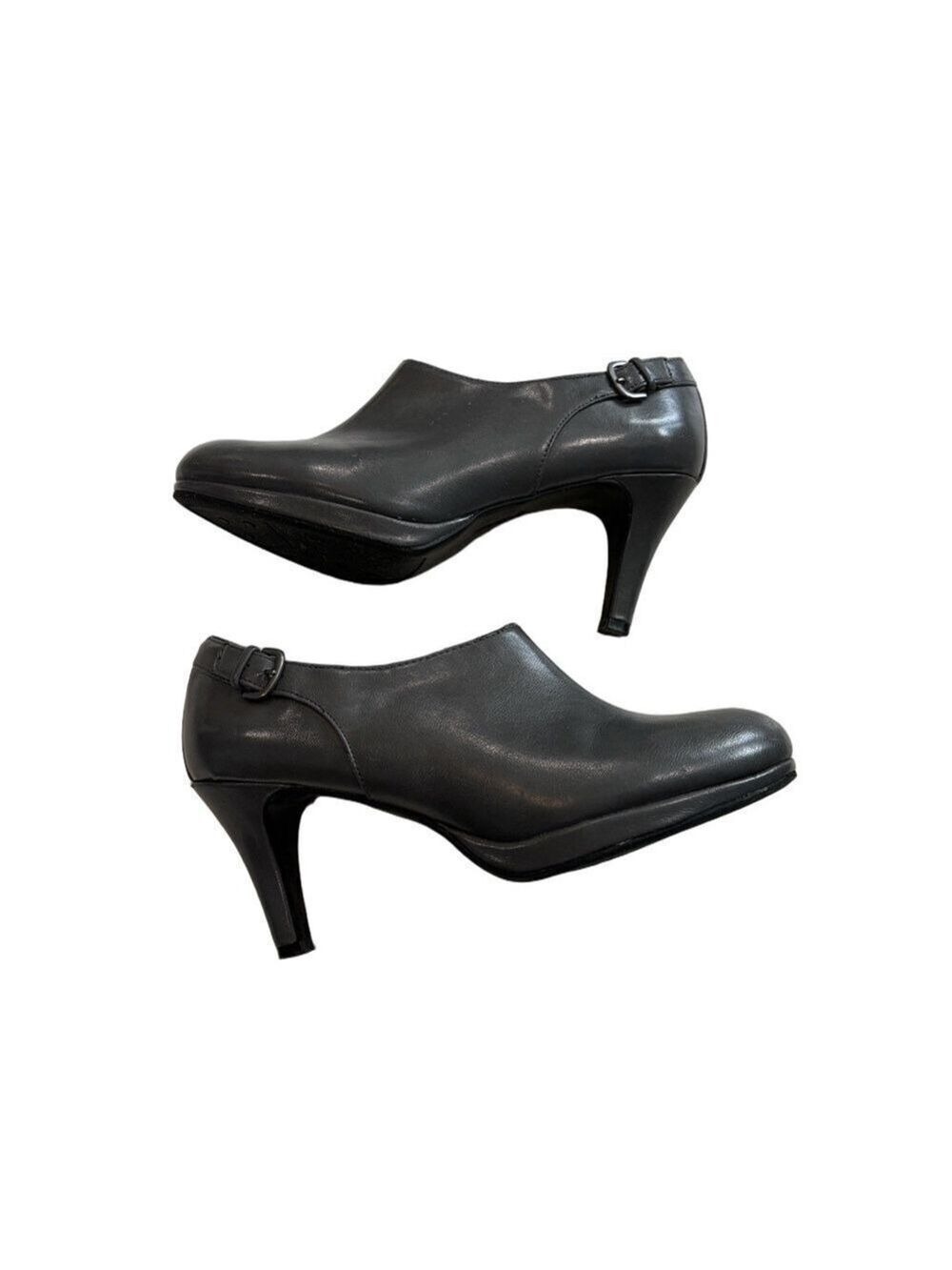 Life Stride Gia gray faux leather heeled ankle boot size 8.5. Career comfort